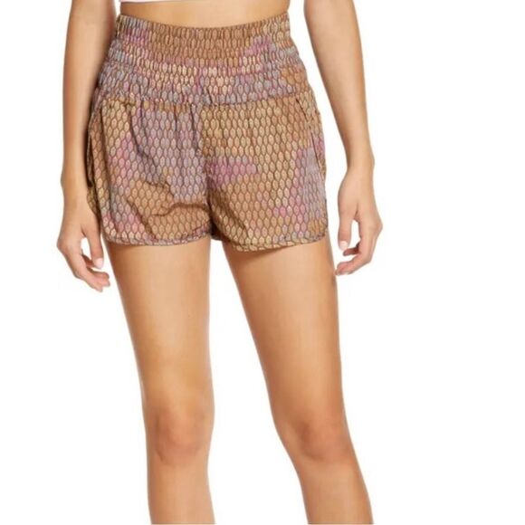 New Free People Movement The away Home
shorts size XS - Picture 4 of 12